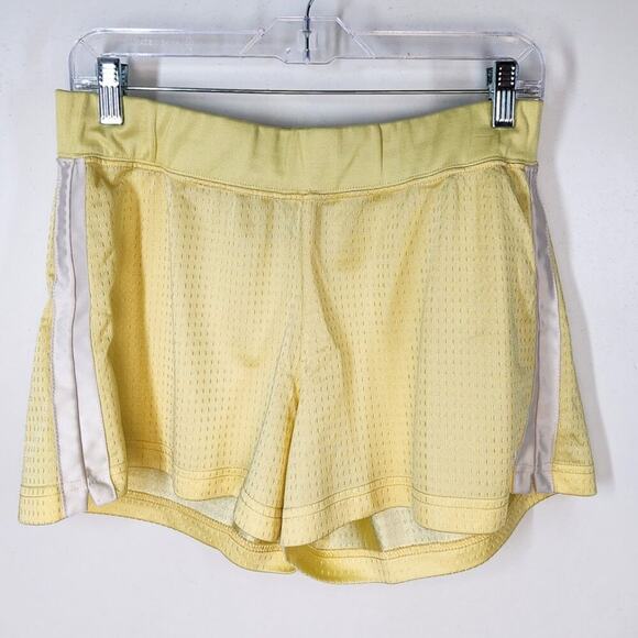 Nike Pastel Yellow Athletic Shorts Size Large Unlined Lightweight Breathable - Picture 1 of 4